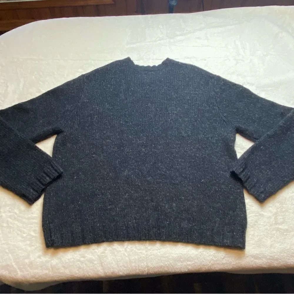 Abercrombie and Fitch 100% Wool Dark Gray V Neck Long Sleeve Sweater Size XL